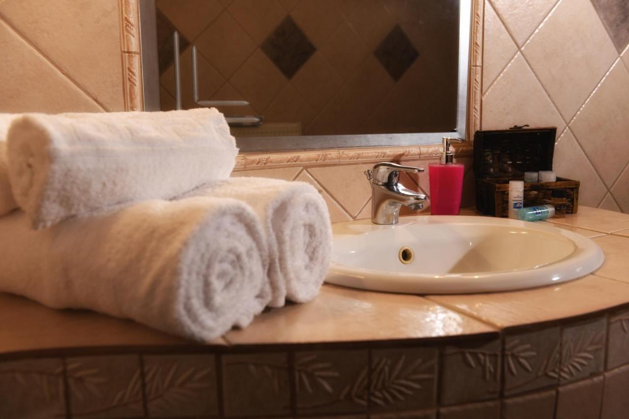 Hotel Epavlis Kato Poroia Bagian luar foto