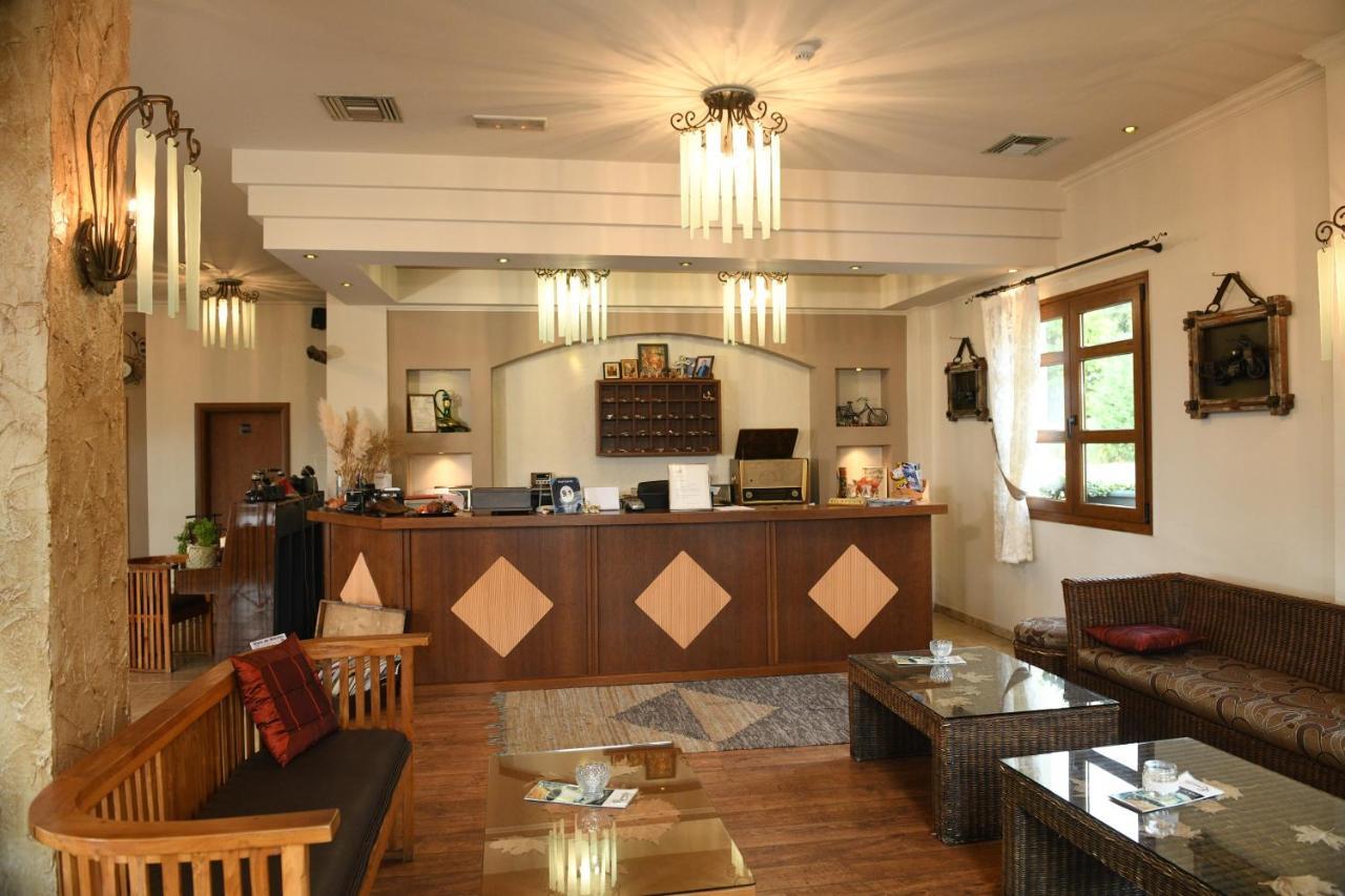 Hotel Epavlis Kato Poroia Bagian luar foto